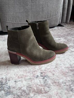 Vince Camuto Khaki Green Suede ankle Boots